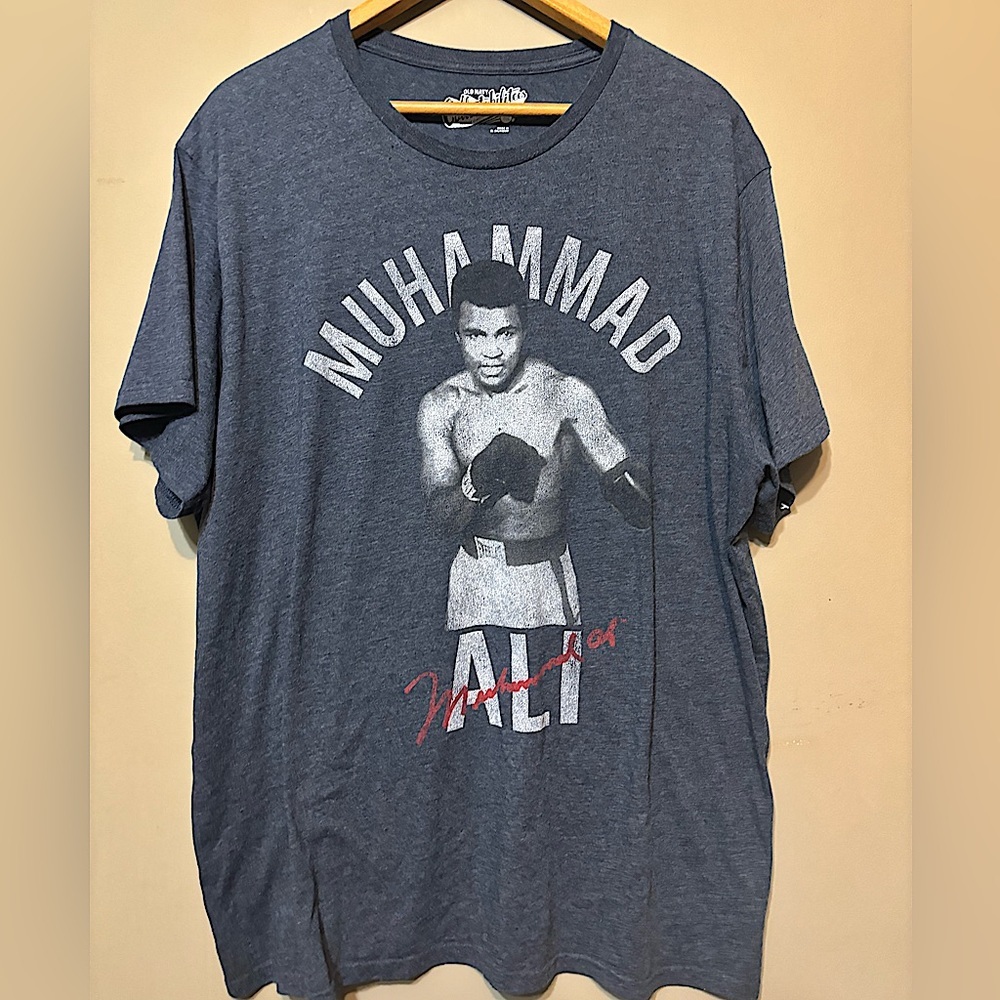 OLD NAVY Collecabilitees Muhammad Ali T-Shirt